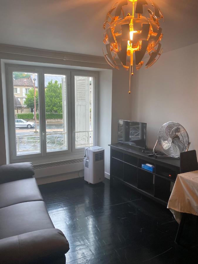 Ravissant Duplex Meuble Tout Confort Hyper Centre St Cere 4 Pers Lit Bb Wifi Gratuit Saint-Céré Екстериор снимка